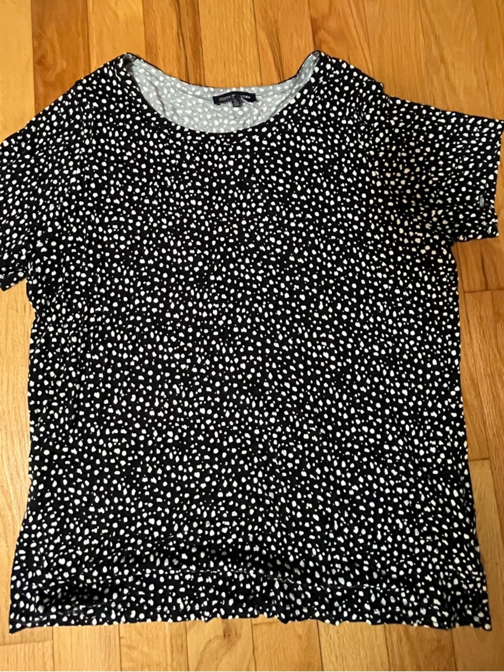 Jones New York Black & White Dot Short Sleeve Tee